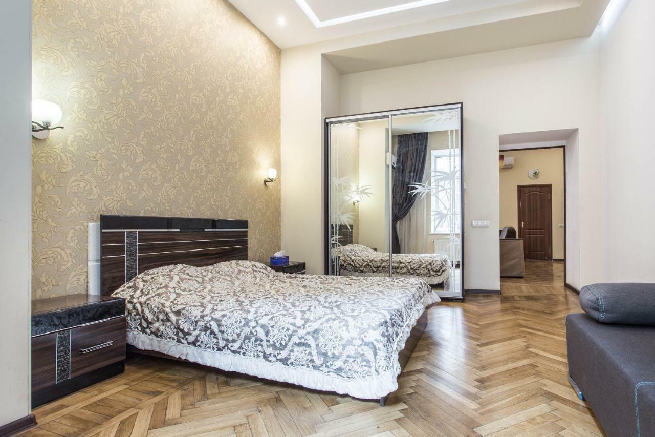 Odessa 3Bedroom Deribas Apartment المظهر الخارجي الصورة